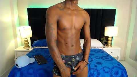 SKYLERBIGXXX online show from May 19, 4:08 am