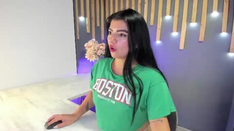 skymoon__ online show from July 8, 1:04 pm