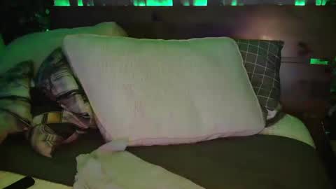 skyonetoo3 online show from February 27, 8:17 am