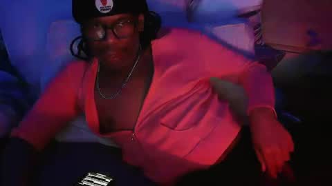 skyonetoo3 online show from March 1, 6:00 pm