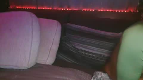 skyonetoo3 online show from October 7, 3:04 am