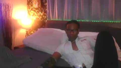 skyonetoo3 online show from December 15, 6:39 am