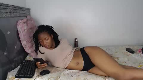 skyqueen0 online show from October 31, 5:47 pm