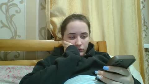 skyressie333 online show from January 2, 6:56 pm