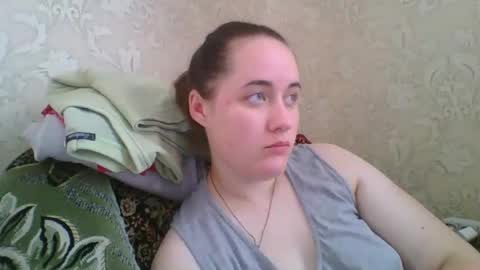 skyressie333 online show from October 21, 7:31 am