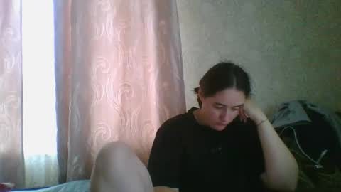 skyressie333 online show from November 10, 6:23 am