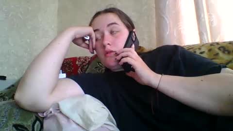 skyressie333 online show from May 18, 6:52 am