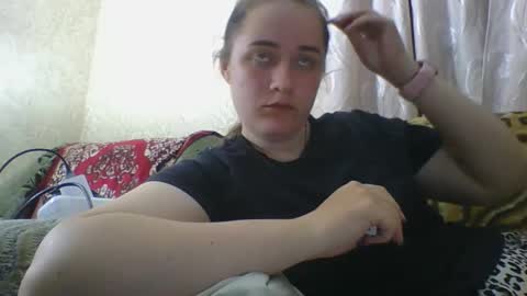 skyressie333 online show from May 23, 7:07 pm