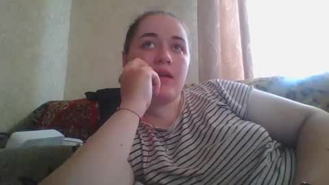 skyressie333 online show from May 28, 8:33 am