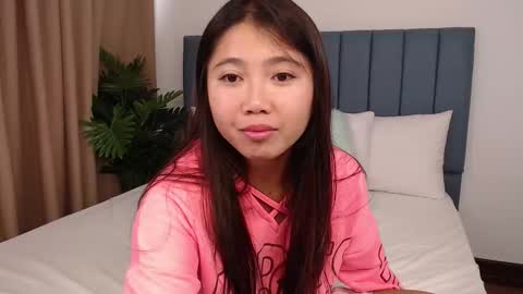 Snapshot of skytime96 chatting on October 7, 2:31 am Sky online show from October 7, 2:31 am