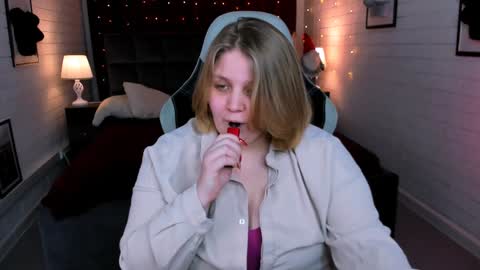 Snapshot of sladadeew chatting on January 22, 12:06 pm Slada Deew online show from January 22, 12:06 pm