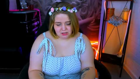 Snapshot of sladadeew chatting on January 26, 3:14 pm Slada Deew online show from January 26, 3:14 pm