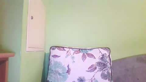 Snapshot of slaveboy32bi chatting on November 18, 6:23 pm slave boy perwers bdsmFEMDOM online show from November 18, 6:23 pm