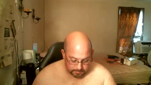 Snapshot of slavejim518 chatting on December 28, 6:50 pm slavejim online show from December 28, 6:50 pm