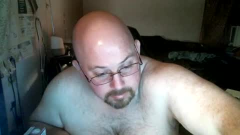 Snapshot of slavejim518 chatting on March 3, 2:15 am slavejim online show from March 3, 2:15 am
