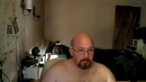 Snapshot of slavejim518 chatting on December 22, 3:36 am slavejim online show from December 22, 3:36 am