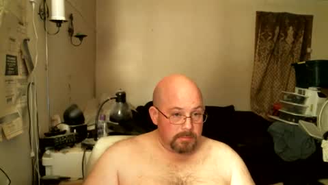 Snapshot of slavejim518 chatting on January 19, 12:25 am slavejim online show from January 19, 12:25 am
