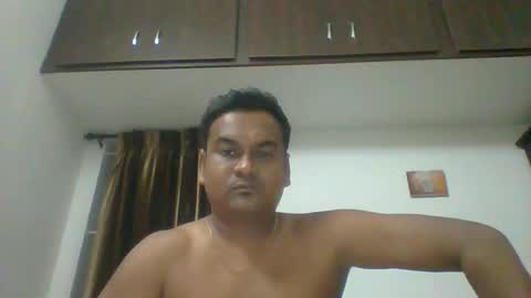 slaveqteguy online show from November 9, 5:55 pm
