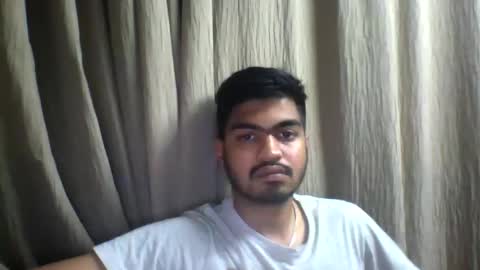 Snapshot of slavesj18 chatting on February 26, 3:08 pm Add me on hangout sjcool1998 online show from February 26, 3:08 pm