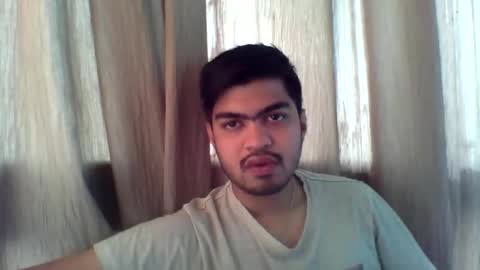 Snapshot of slavesj18 chatting on November 29, 4:48 am Add me on hangout sjcool1998 online show from November 29, 4:48 am