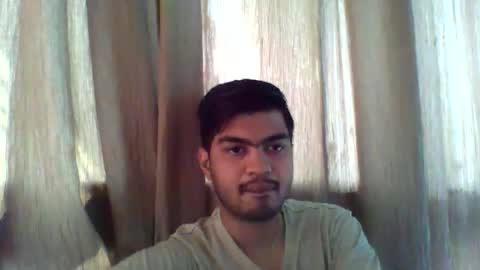 Snapshot of slavesj18 chatting on November 30, 7:45 am Add me on hangout sjcool1998 online show from November 30, 7:45 am