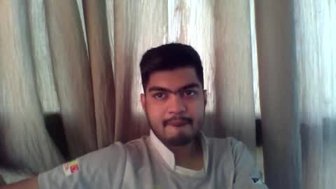 Snapshot of slavesj18 chatting on December 16, 4:28 am Add me on hangout sjcool1998 online show from December 16, 4:28 am