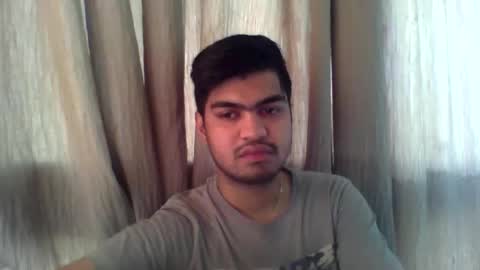 Snapshot of slavesj18 chatting on January 8, 4:37 am Add me on hangout sjcool1998 online show from January 8, 4:37 am