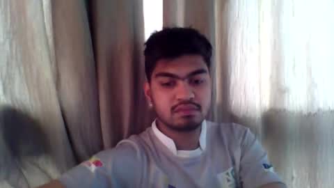 Snapshot of slavesj18 chatting on February 1, 7:40 am Add me on hangout sjcool1998 online show from February 1, 7:40 am