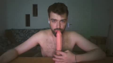 Snapshot of slavic_sword chatting on April 19, 9:17 pm slavic_sword online show from April 19, 9:17 pm