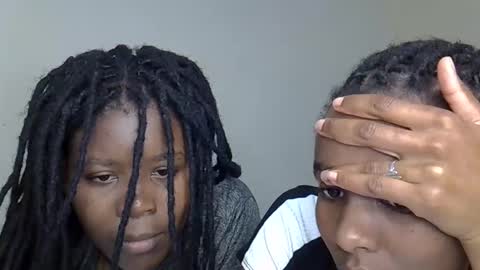 sleciah online show from November 27, 2:19 pm