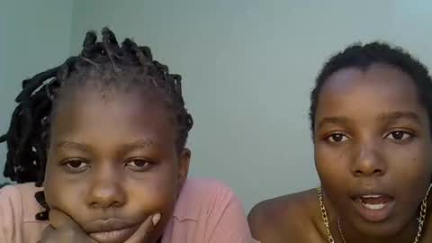 sleciah online show from January 13, 9:03 am