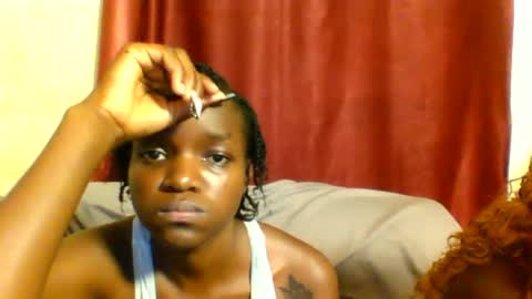 Snapshot of sleek_ass chatting on February 25, 7:47 pm sleek_ass online show from February 25, 7:47 pm