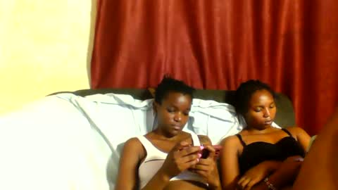 Snapshot of sleek_ass chatting on March 11, 3:16 am sleek_ass online show from March 11, 3:16 am