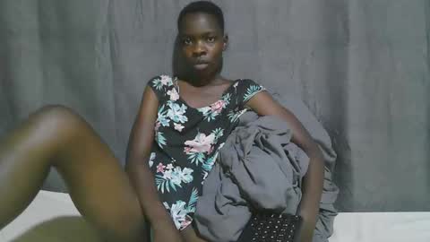 slender_queen online show from January 18, 7:39 pm