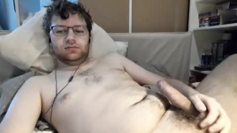 Snapshot of slender_slit chatting on February 8, 8:29 am slender_slit online show from February 8, 8:29 am