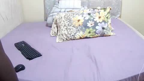 slender_sweetbabe online show from March 9, 7:45 am