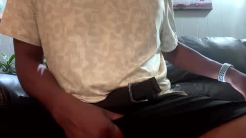Snapshot of slick2285 chatting on September 17, 8:27 am slick2285 online show from September 17, 8:27 am