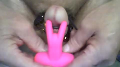 Snapshot of slickdog58 chatting on June 24, 11:37 pm slickdog58 online show from June 24, 11:37 pm