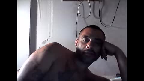 slickstre online show from June 9, 9:32 am
