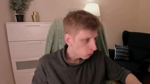 Andy online show from March 1, 8:44 pm