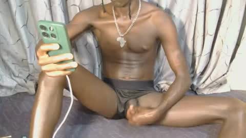 Snapshot of slim_bitos chatting on January 9, 6:10 pm slim_bitos online show from January 9, 6:10 pm