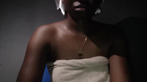 Snapshot of slim_choco chatting on November 8, 6:18 pm Rose online show from November 8, 6:18 pm