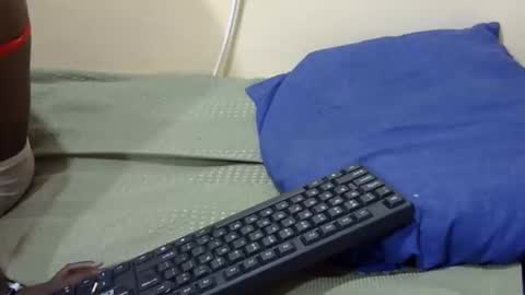 slim_kiteey online show from October 23, 5:12 pm