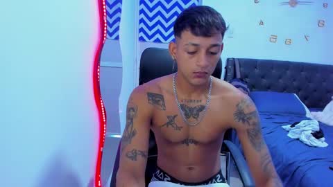 Snapshot of slim_master12 chatting on December 12, 8:10 pm slim_master12 online show from December 12, 8:10 pm