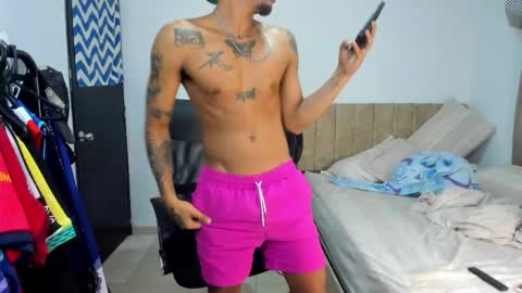 Snapshot of slim_master12 chatting on December 18, 8:59 pm slim_master12 online show from December 18, 8:59 pm