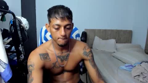 Snapshot of slim_master12 chatting on January 5, 9:40 pm slim_master12 online show from January 5, 9:40 pm