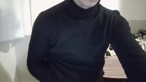 Snapshot of slimbigboy777 chatting on February 19, 4:44 pm slimbigboy777 online show from February 19, 4:44 pm