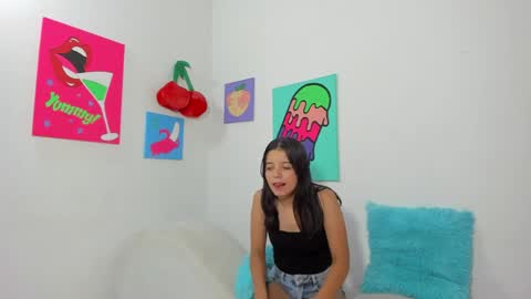 Snapshot of slimfiree chatting on April 11, 11:14 am slimfiree online show from April 11, 11:14 am