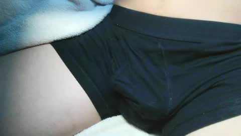 slimhungyvng online show from June 14, 8:33 pm