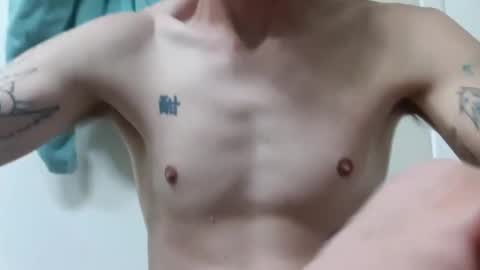 Snapshot of slimjpickin chatting on January 17, 3:43 pm slimjpickin online show from January 17, 3:43 pm